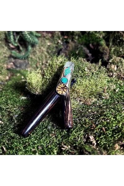 Kuripe mit Aya & Kristall Bild für Kuripe mit Aya & Kristall